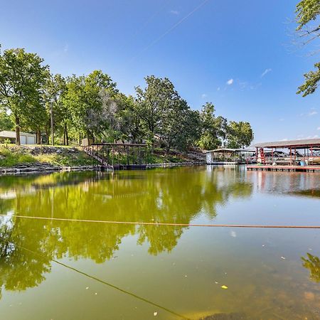 Grove Lakefront Cabin With Water And Dock Access! Ngoại thất bức ảnh